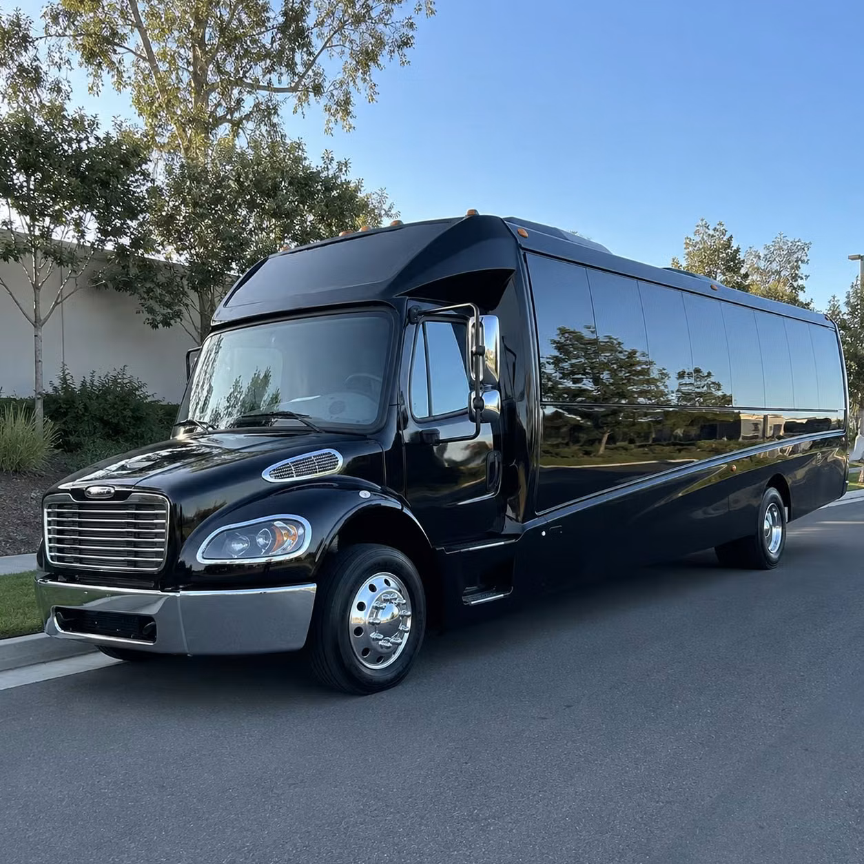 alameda 30 passenger minibus rental