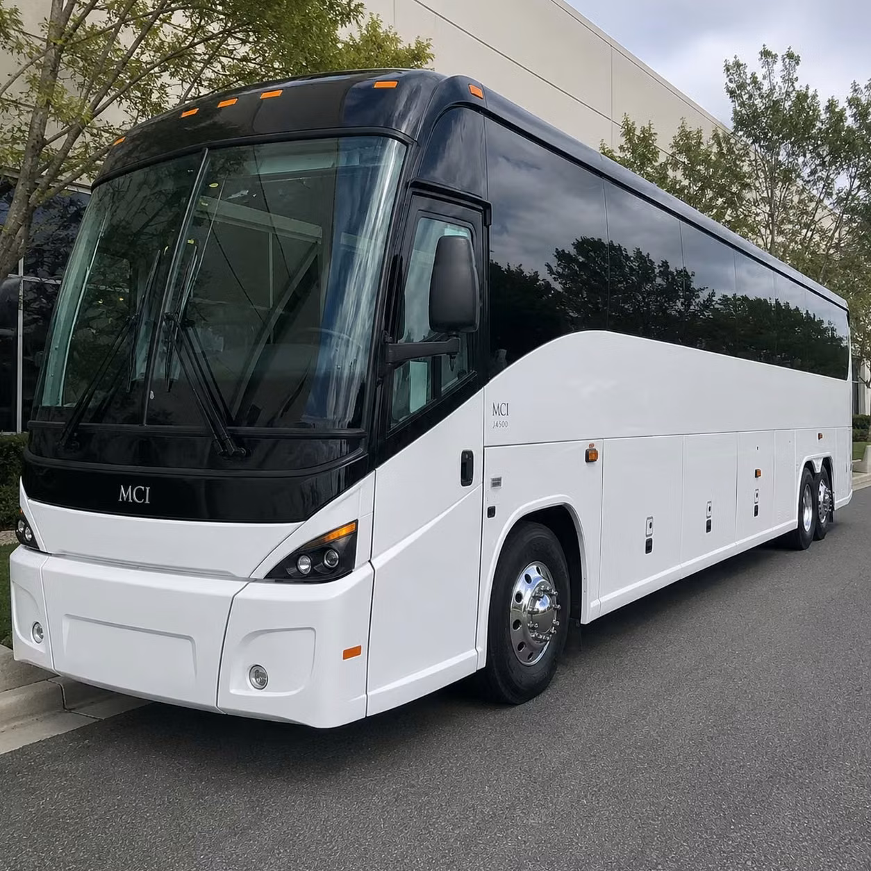 commuter shuttle services connecting alameda employees to bart and the bay bridge